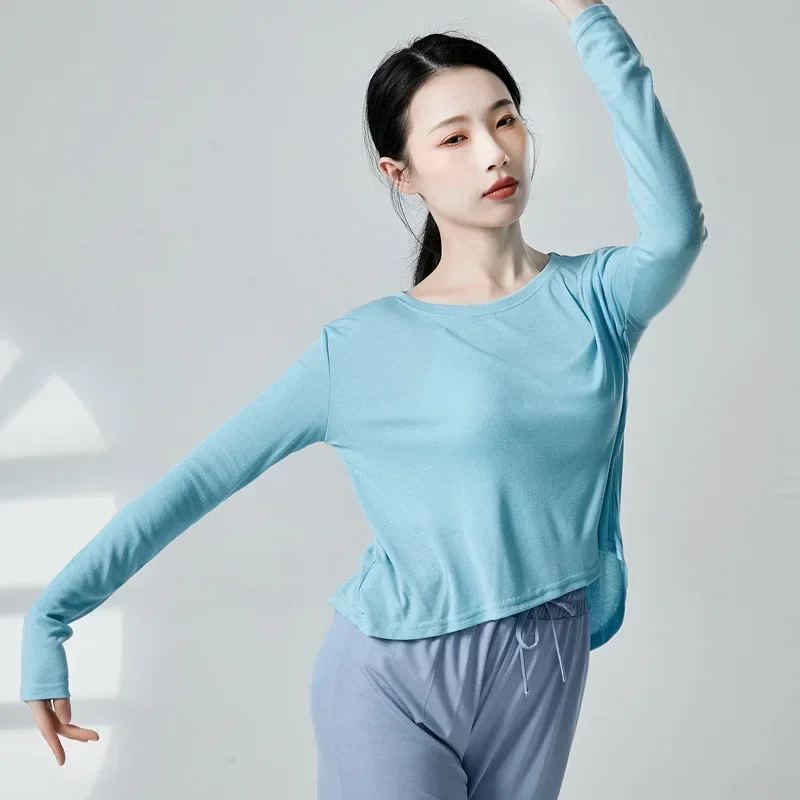 بلوزة فضفاضة تناسب الرقص النسائي الكلاسيكي بأكمام طويلة بدلة الجسم الصينية للربيع والصيف الحديثة