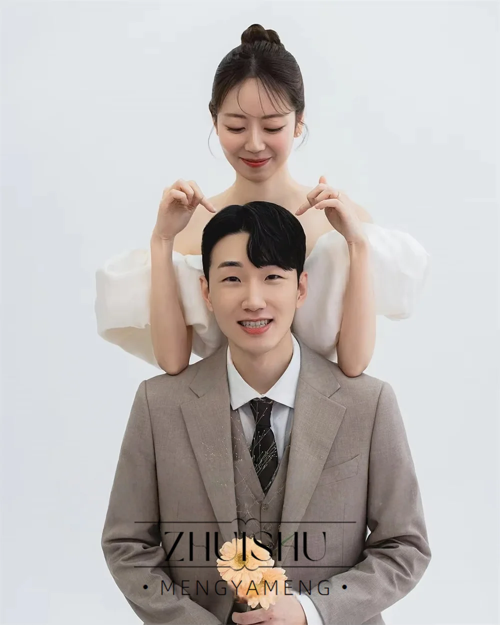 Elegant Strapless Korea Wedding Dresses Short Puff Sleeve Photos Shoot Dress Customized Bow Short Mini Bridal Party Gown
