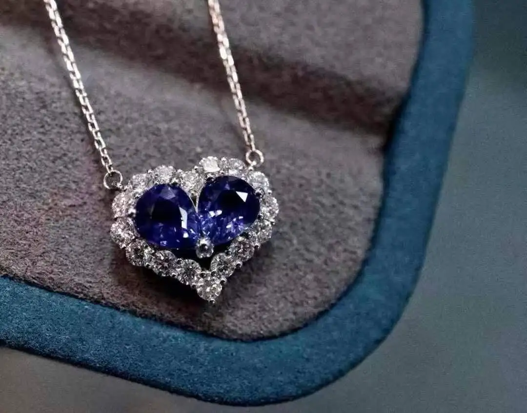 

Pure Natural Sapphire Necklace For Sale Royal Blue 925 Sterling Silver Classic Women Love Heart Pendant necklace