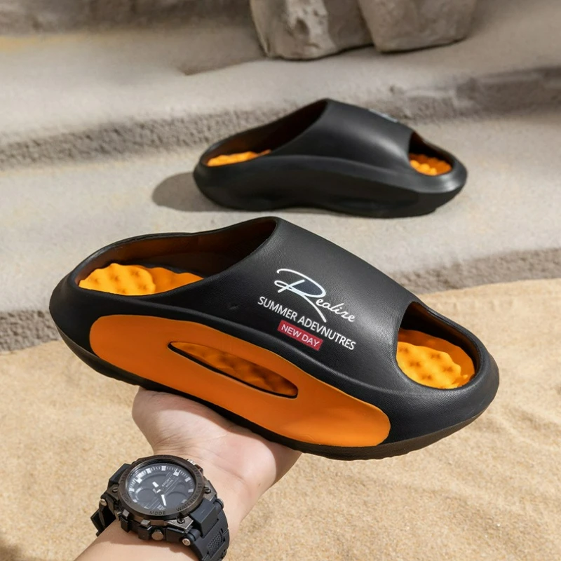 

Men's Slippers EVA Massage Slippers Summer Lightweight House Shoes Soft Sole Couples Beach Slippers Outdoor Non-Slip Men Sandals