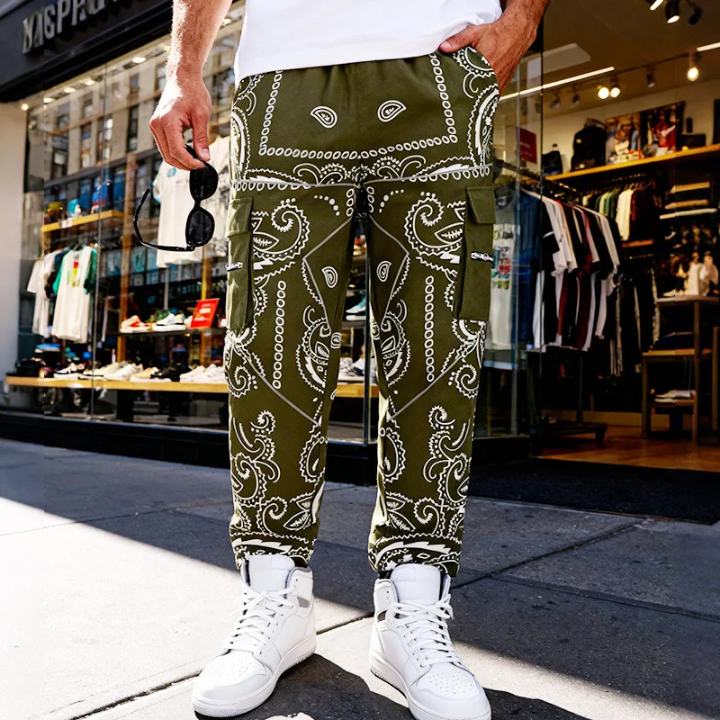 Men's Bandana Paisley Print Cargo Pants Loose Fit Drawstring Joggers With Multi Pockets Streetwear Trousers