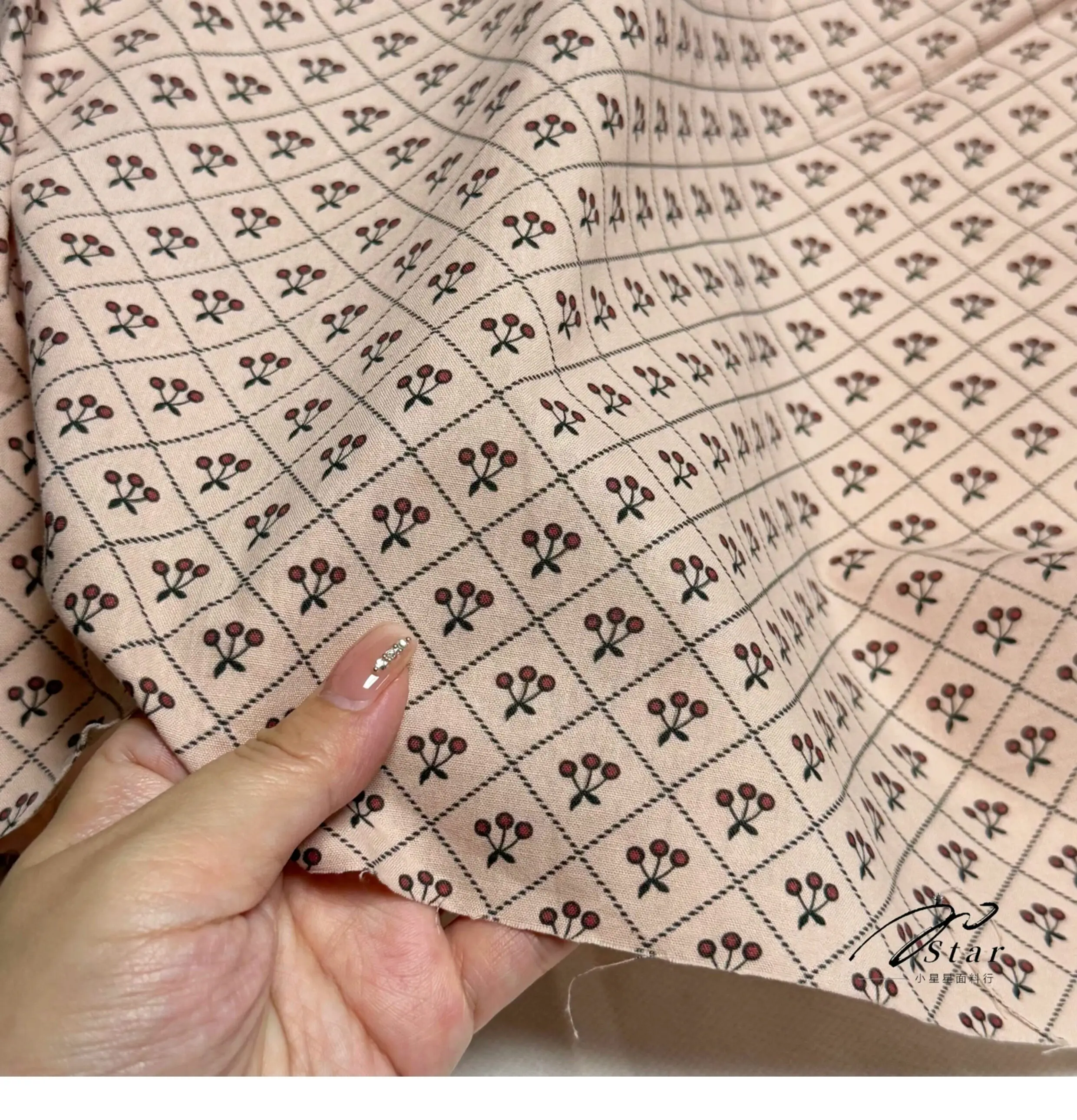 ベアピンクチェックチェリー 100% コットン生地春夏シャツ - Summer Clothing Material のレビューと価格