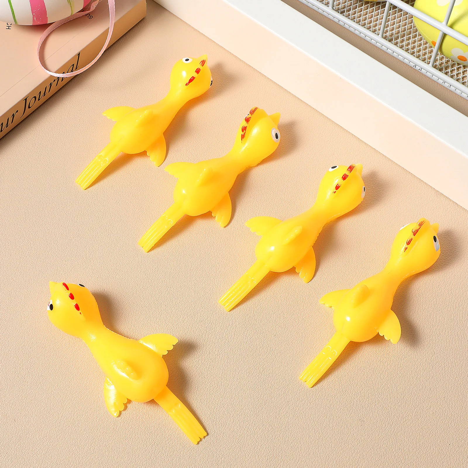 60Pcs Finger Flicking Turkey Fun Stress Relief Rubber Flying Chickens Party Gift Rubber Chicken Party Favors Stretchable Chicken