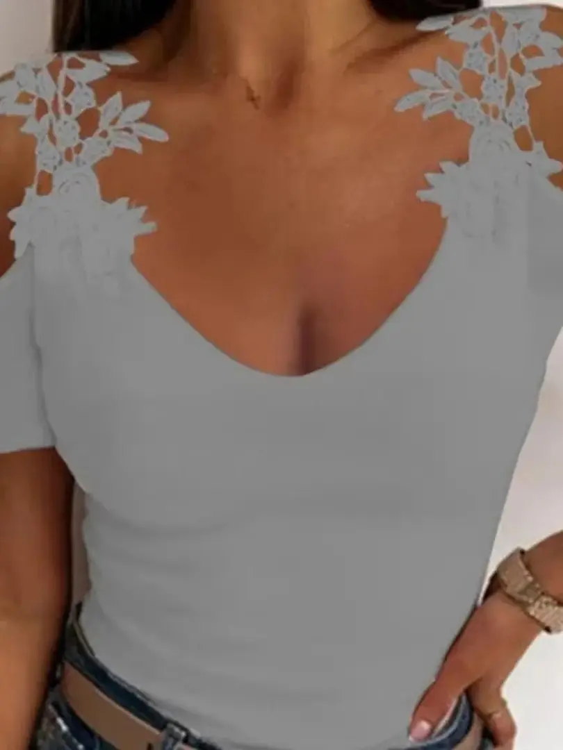 Koronkowe Hollow Off Shoulder z krótkim rękawem damskie dekolt w serek seksowne t-shirty solidna szczupła kobiece letnie topy na co dzień Tee tunika — zdjęcie 2