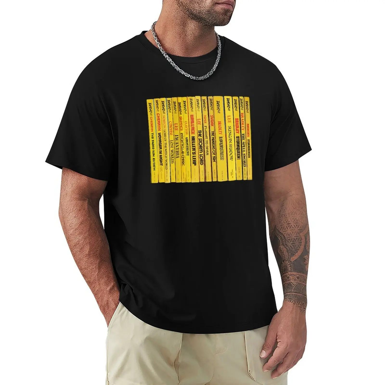 

Bookshelf (Fantasy/SF) T-Shirt Casual Trendy Short Sleeve T-Shirt