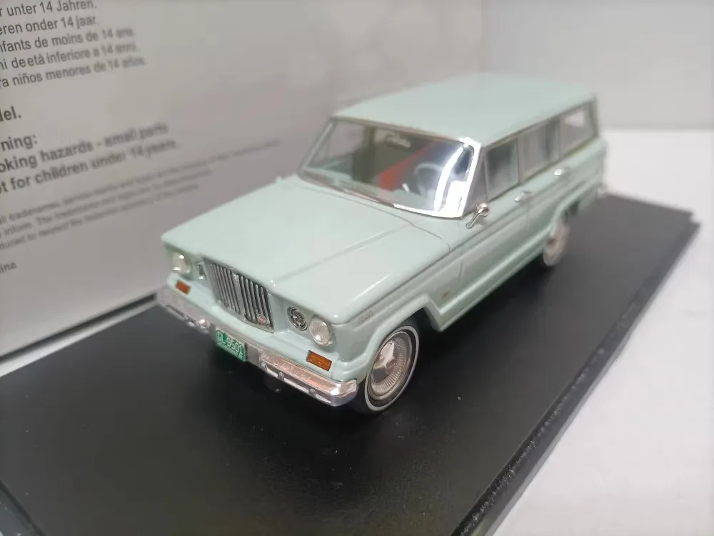 GLM 1:43 Wagoneer 1962 SUV Limited Edition Resin Metal Static Car Model Toy Gift