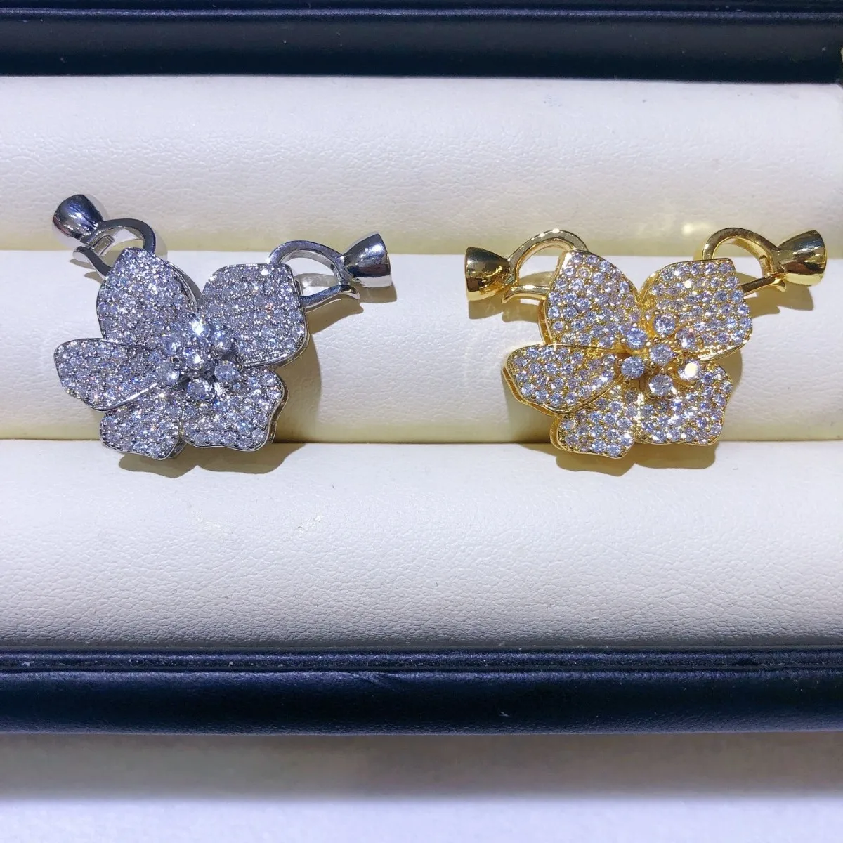 

1pcs Copper Plated 18K Gold Fully Set with Zircon Rose-shaped Pearl Necklace Connecting Buckle DIY Jewelry Handmade Accessories