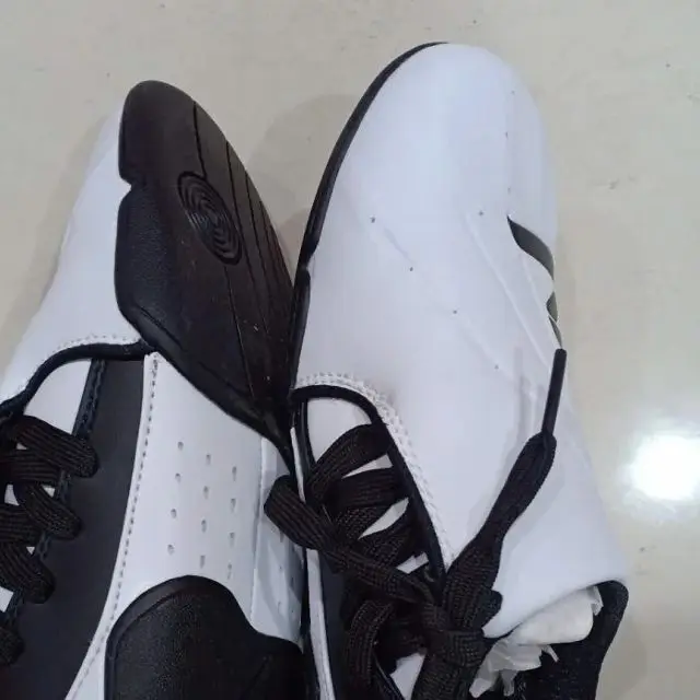 

2025 new martial arts shoes Taekwondo training shoes martial arts competition Taiji morning exercise shoes training shoes