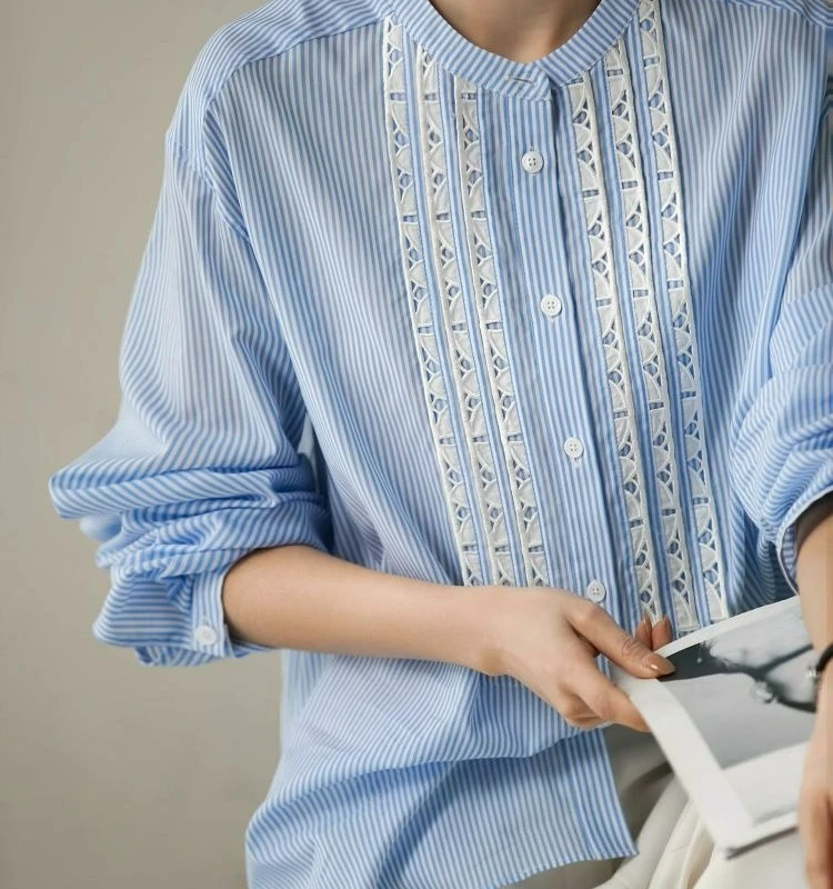 

Women's Top Stand Up Collar Splicing Hook Flower Slimming Hollow Embroidery Lace Blue Striped Shirt