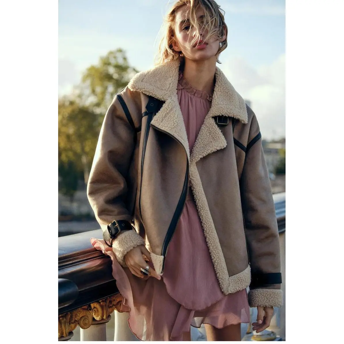 Pakaian Luar Wanita Model Jaet Dua Sisi yang Modis dengan Desain Pita ZR Sle Streetwear Serat Poliester Ritsleting Panjang...