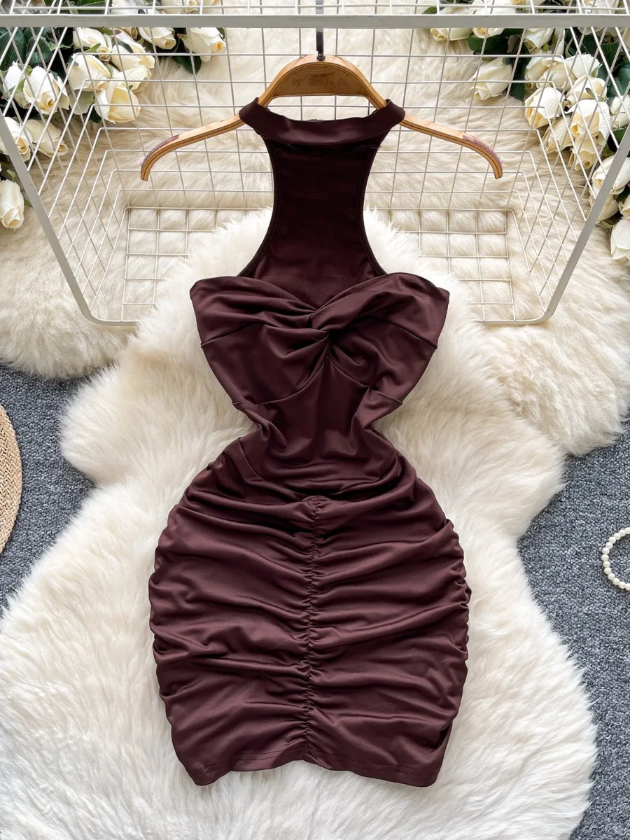 Foamlina 2025, Sommer-Neckholder, Twist-Design, schmale Passform, schmeichelhaftes Minikleid, High Street Damen, Pure Desire Mini-Kurzrock