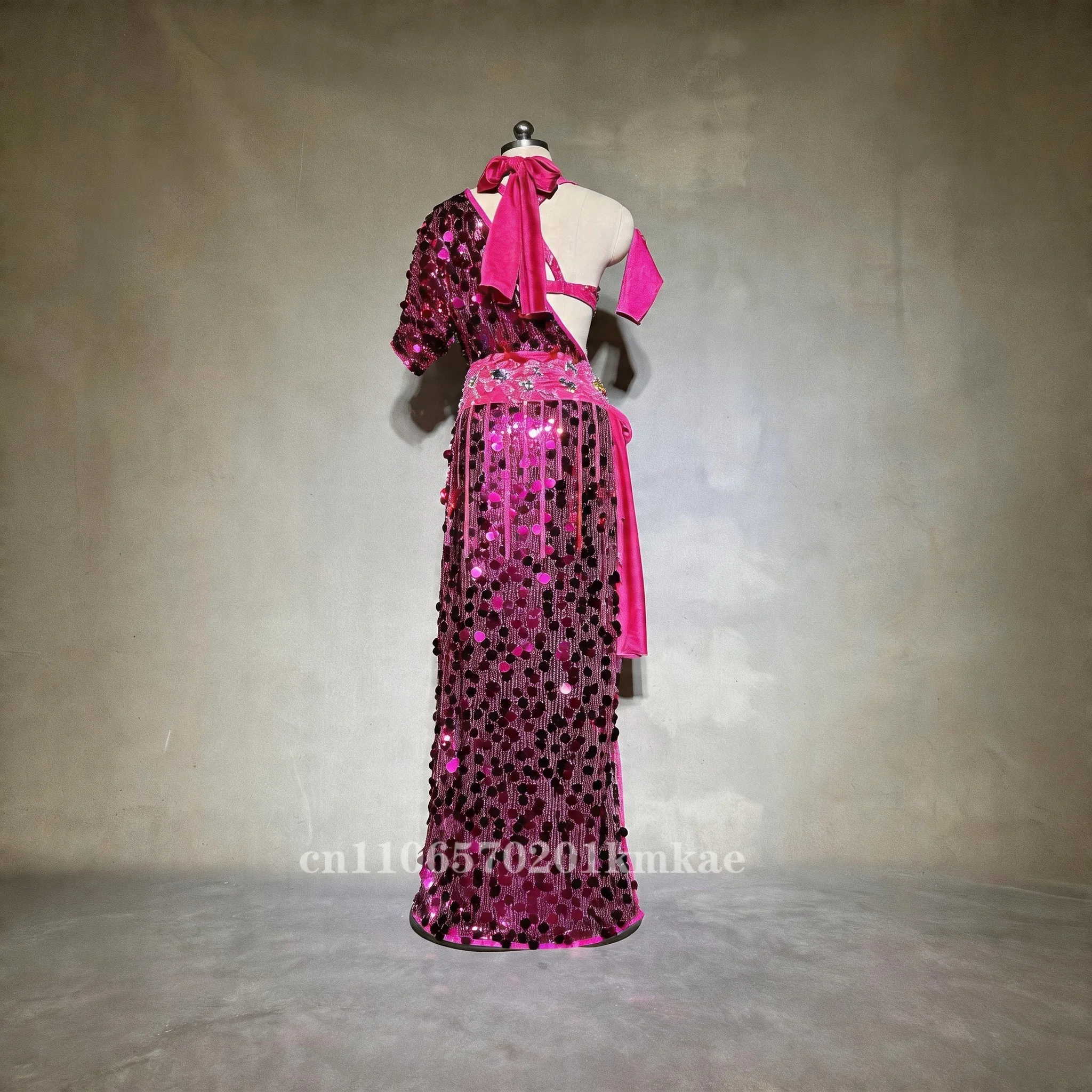 Traje de Danza del Vientre con Lentejuelas Fucsia para Mujer, Conjunto de Sujetador y Falda con Borlas de Talla Personalizada para Actuaciones en Escenario y Bailarinas Profesionales