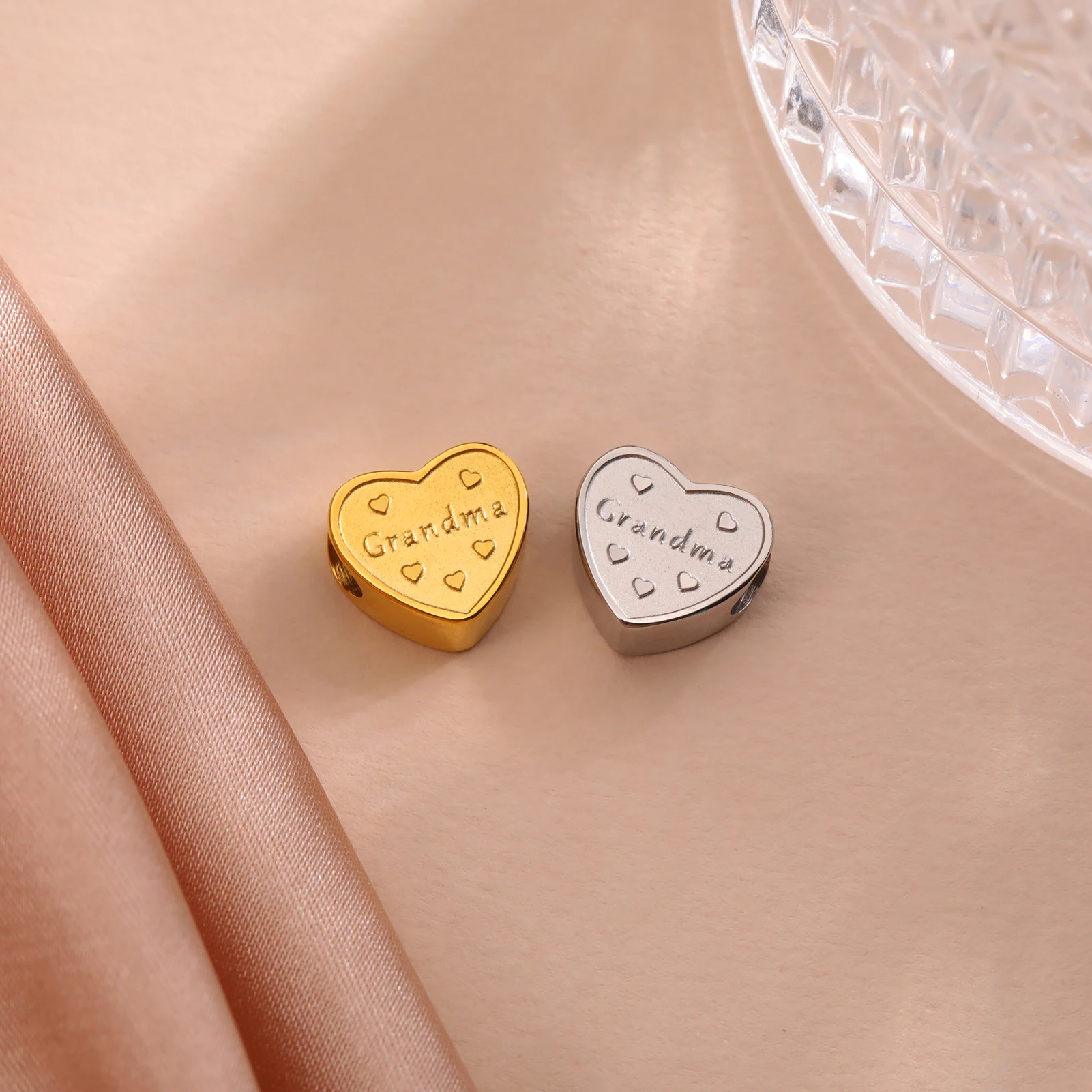 EUEAVAN 1pc Heart Shape Family Series Charms for Jewelry Making Mother Father Wife Sister Stainless Steel Charms DIY Jewelry Sup