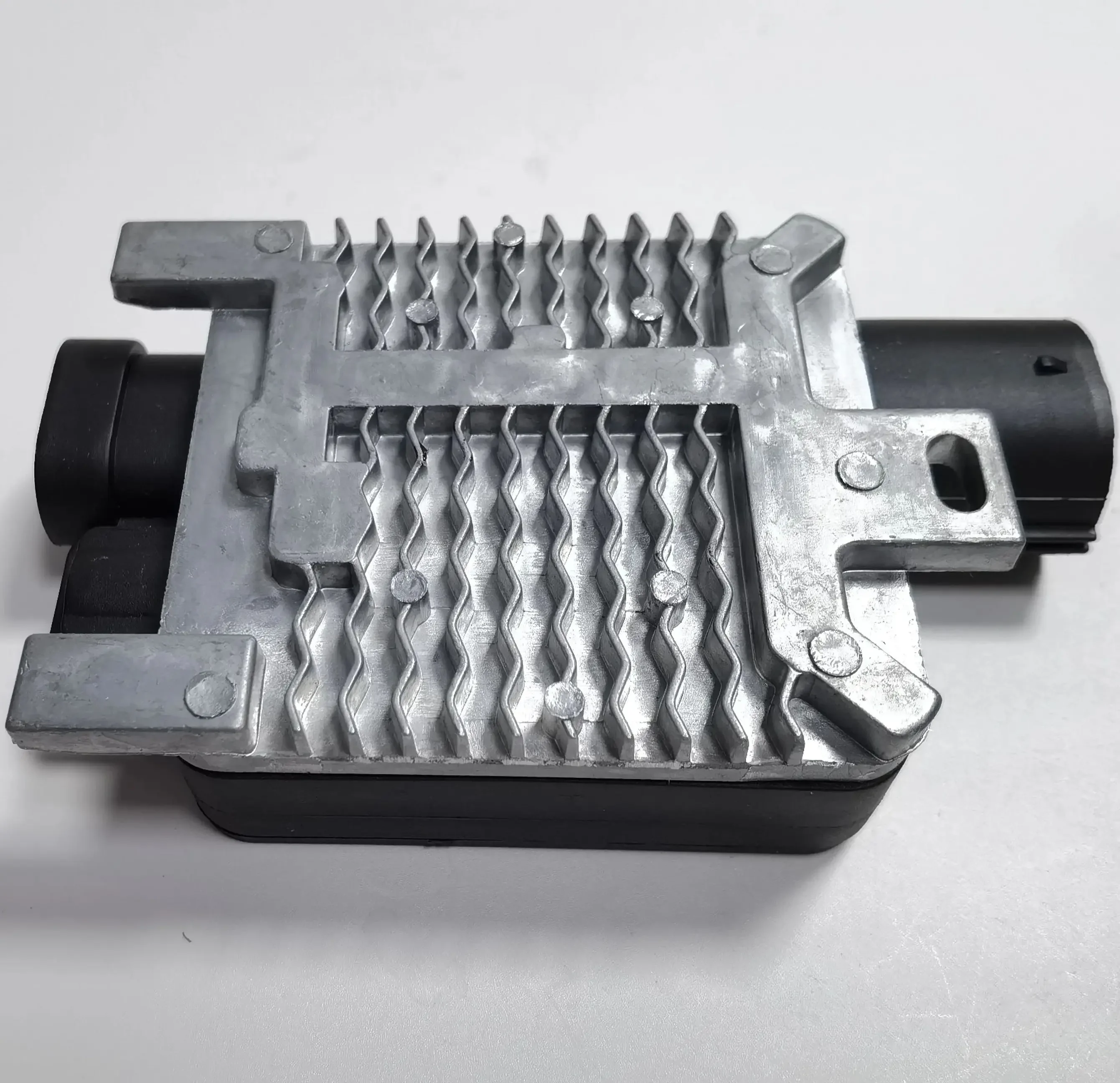 

FOR FORD FOCUS RADIATOR COOLING FAN CONTROL MODULE Blower 10338708 940002904 6W1Z8B658AC 940.0029.04 1460969 1477218