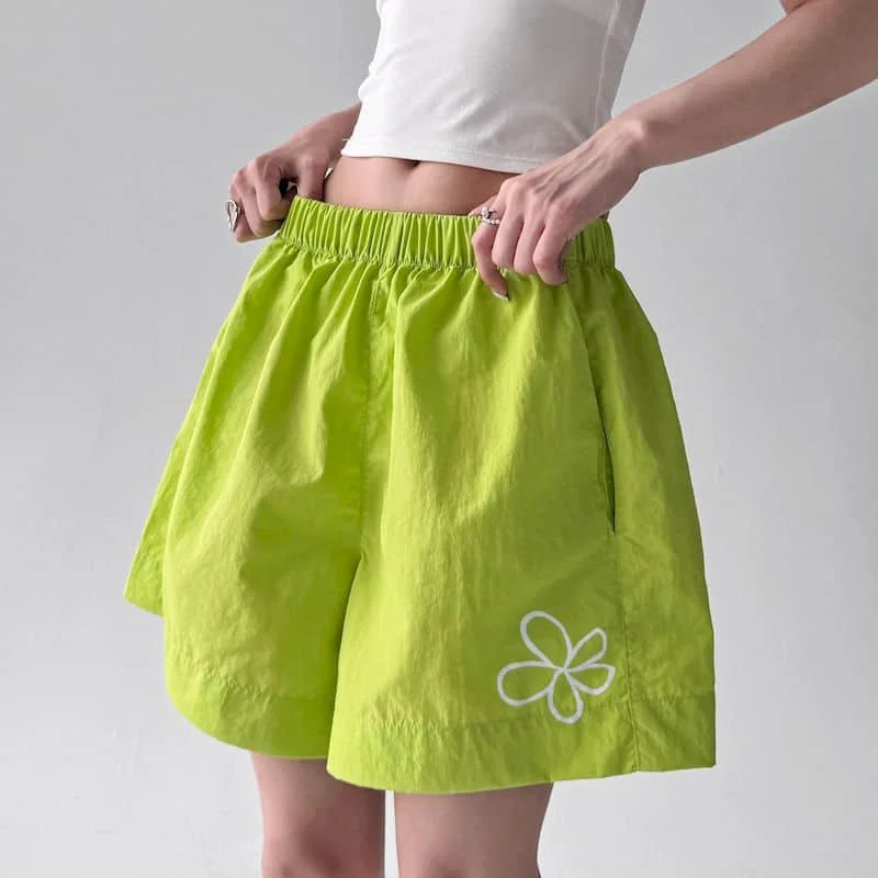 

Однотонные шорты для женщин, широкие шорты трапециевидной формы в корейском стиле с цветочным принтом, повседневные винтажные летние брюки с эластичной резинкой на талии, женская одежда