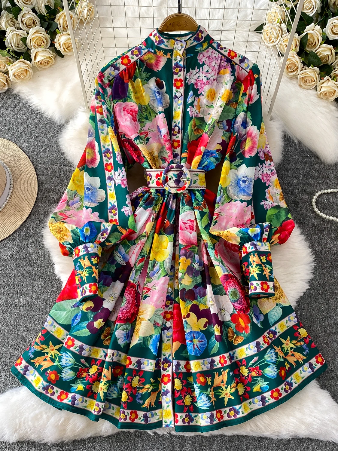 Herbstliches, schlankmachendes Midi-Dr mit Blumendruck und Laterne, Sves, Stehkragen, Knopfverschluss, Urlaub, Damen-Dr