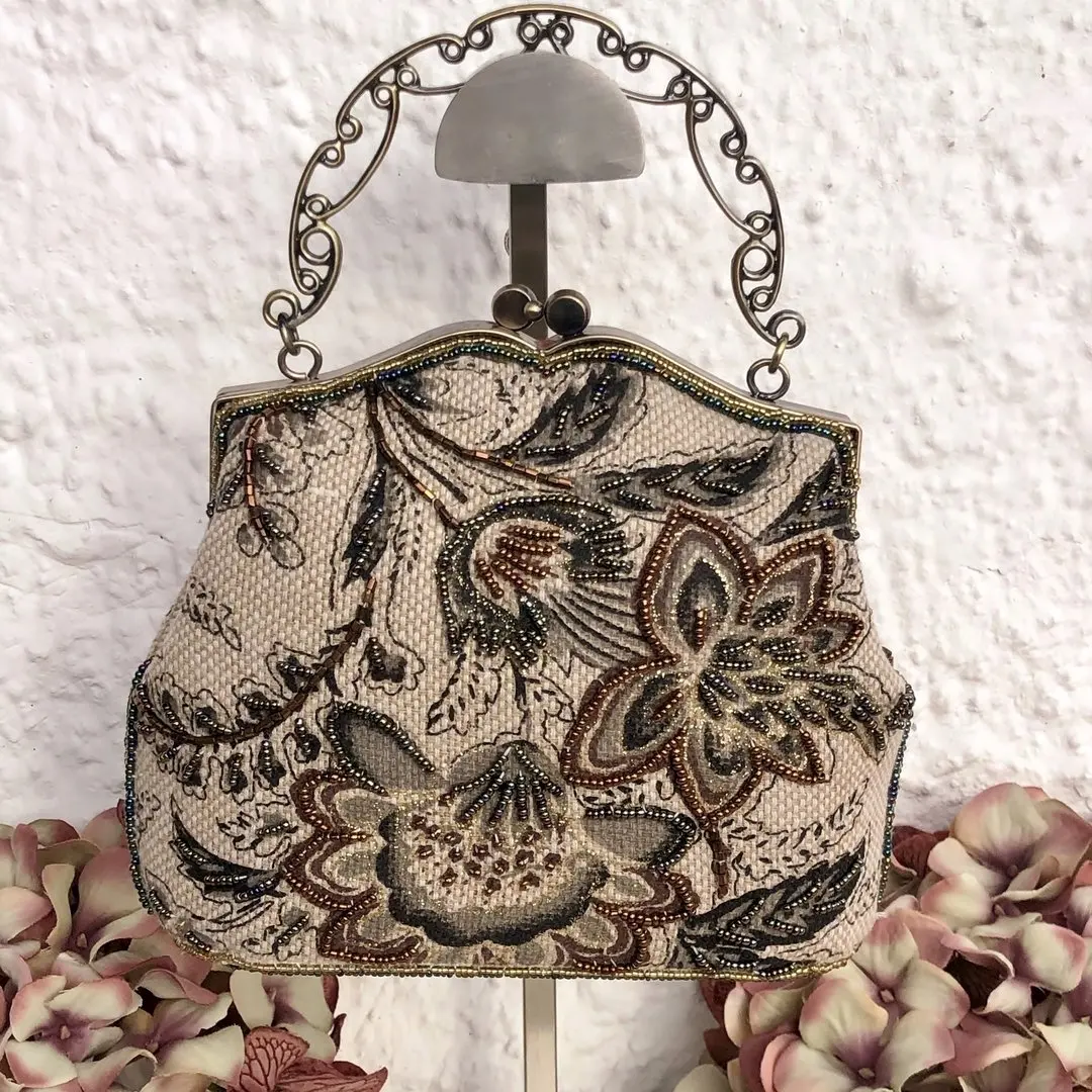 lost-in-borsa-vintage-elegante-con-motivo-floreale-intricato-e-pochette-con-chiusura-per-borsa-con-telaio-ricamato-di-perle-con-catena