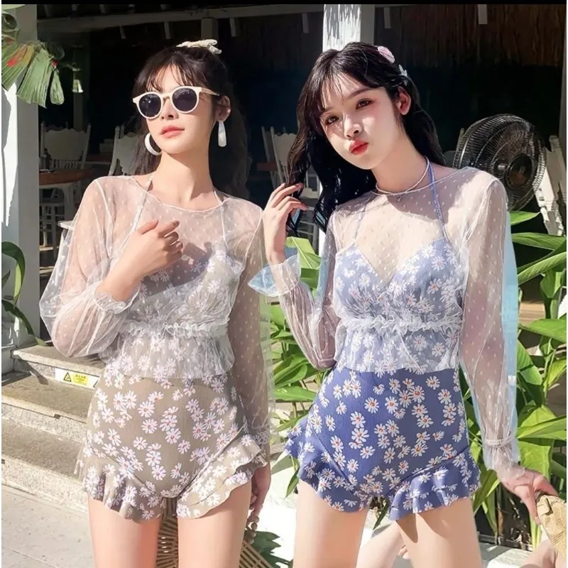 One-piece swimsuit with long sleeves to cover the belly, swimming and hot spring two-piece set to look thin
