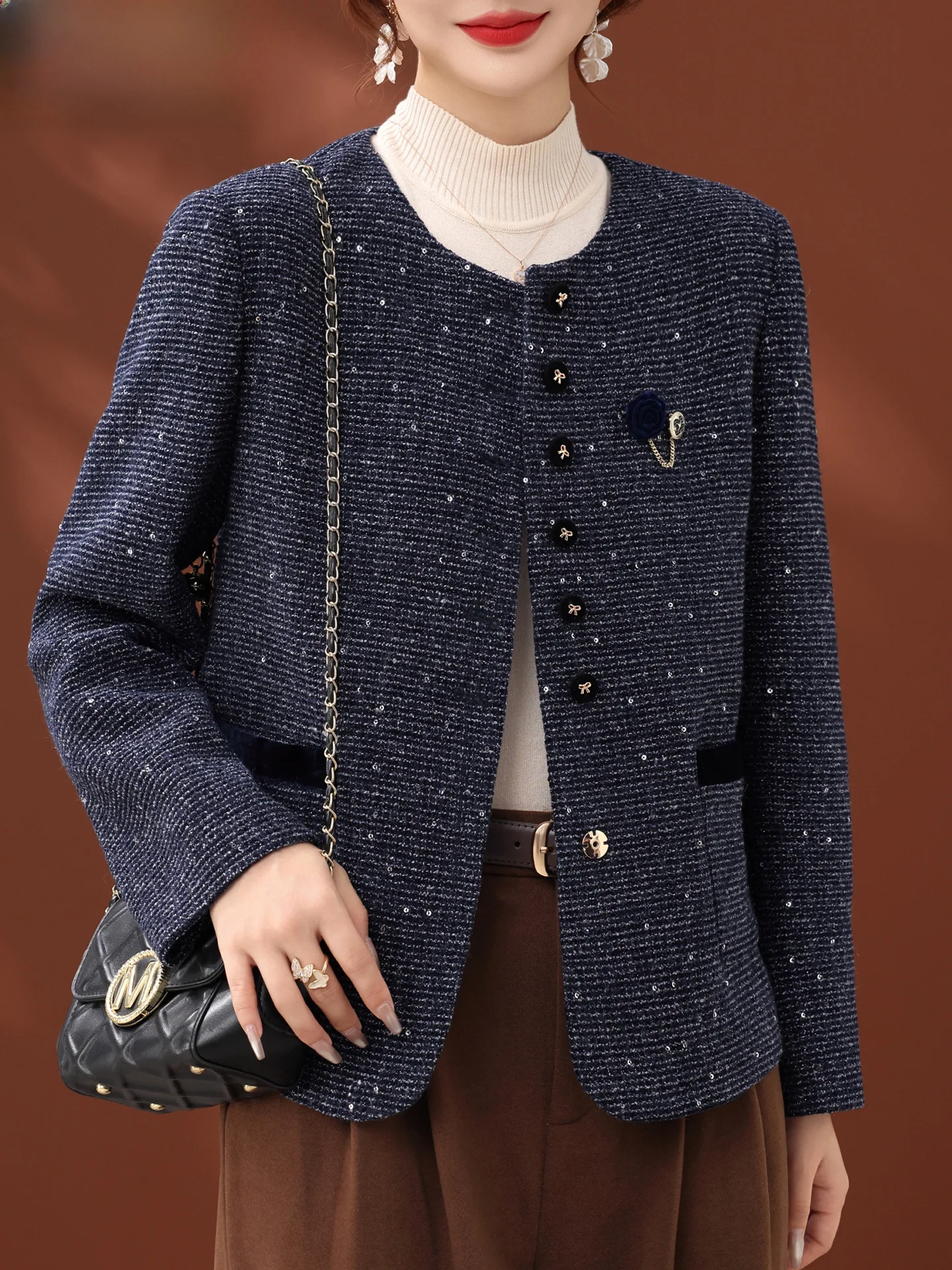 

Шикарный укороченный жакет в стиле французского шика для женщин среднего возраста, осенняя новинка, весенне-осенний женский жакет, роскошная модная женская одежда.