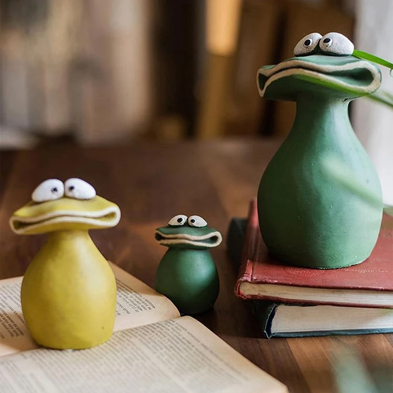 3 قطع جديدة من زخرفة حديقة الضفدع ذات الفم الكبير كما هو موضح من الراتنج لعائلة الضفدع ذات الفم الكبير مكونة من ثلاثة تمثال للحديقة