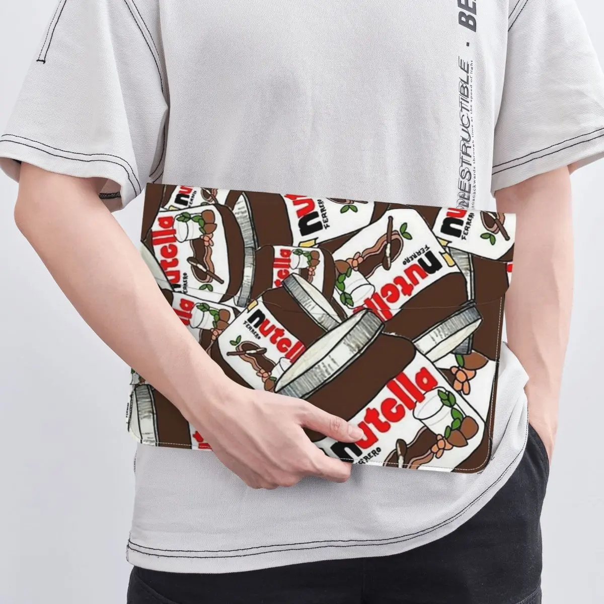 capa-horizontal-para-portatil-em-couro-sintetico-com-padrao-de-chocolate-nutella-resistente-a-impactos-com-forro-macio-para-notebook-de-13-polegadas