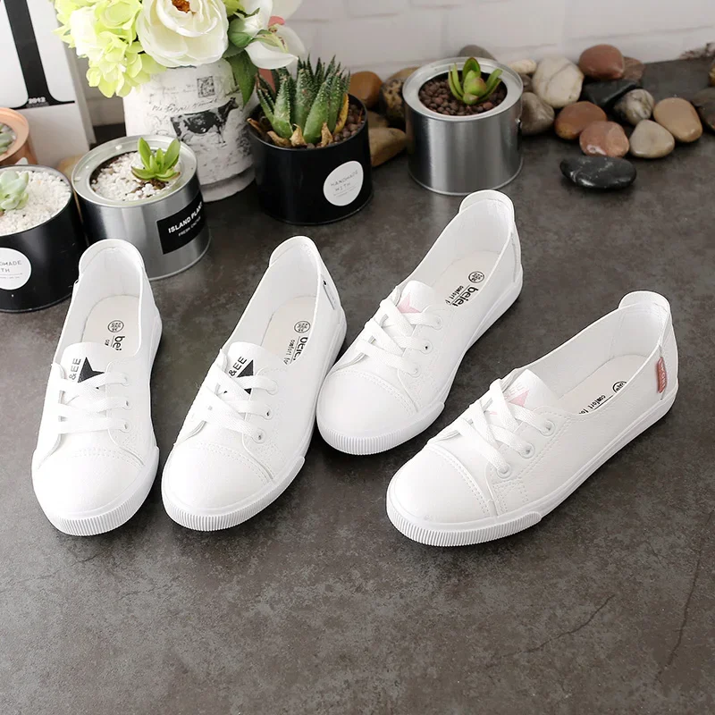 Comemore sepatu kets renda untuk wanita, sepatu Sneakers datar putih kasual, sepatu musim panas vulkanisir, sepatu loafer mulut dangkal lembut ringan untuk wanita