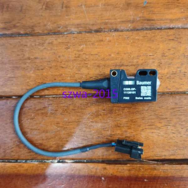 

1pcs O300gp-11120101 #a6-26 Brand New Original Spot Plc