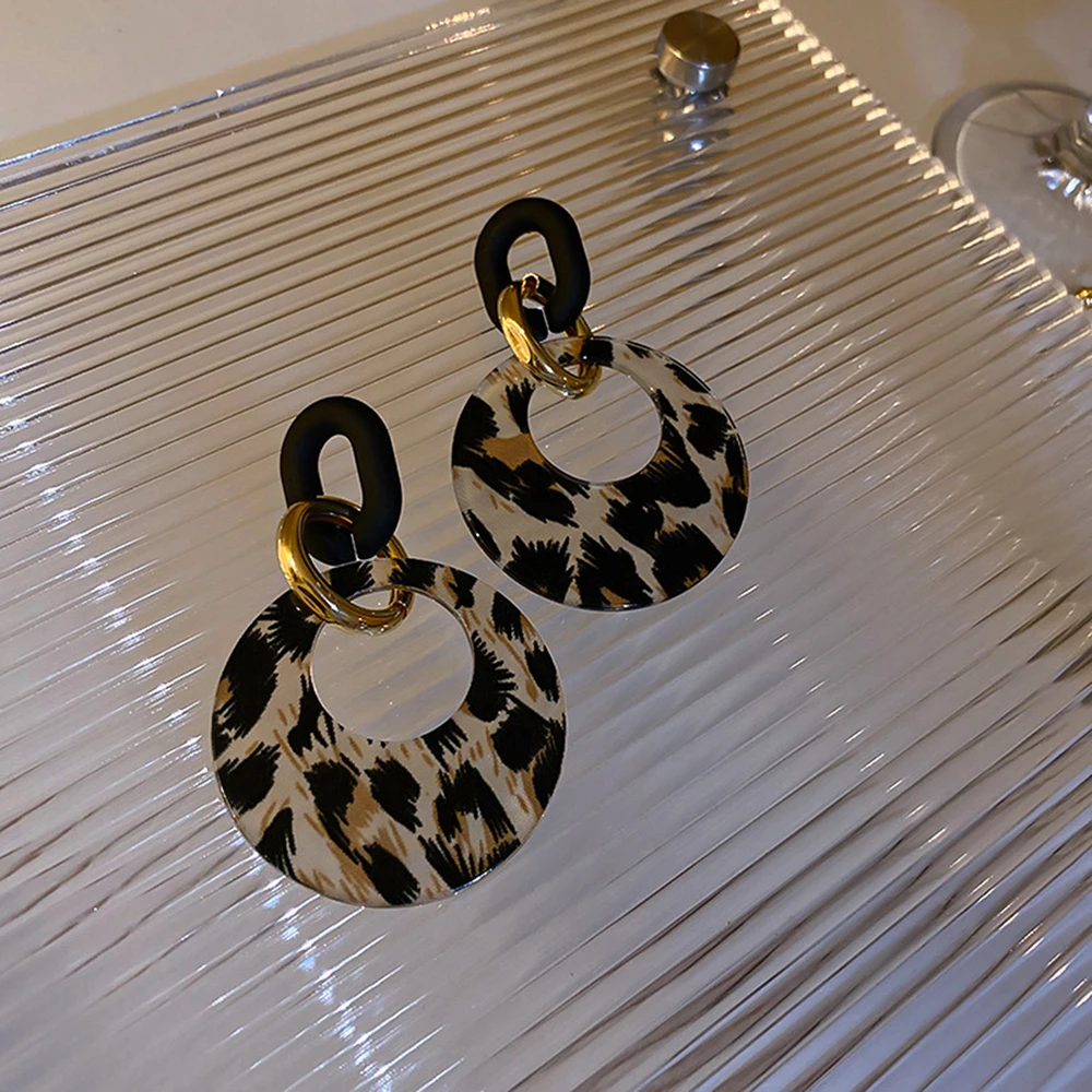 

New 2023 Vintage Leopard Print Geometric Circle Earrings for Women New Trendy Temperament High-End Atmospheric Earrings Jewelry