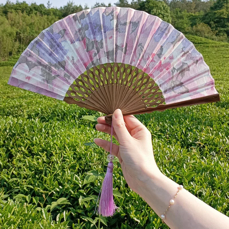 Women Folding Fan Chinese Silk Portable Fan Portable Outdoor Play Decorative Small Fan Summer Cool Daily Fan Wedding Hand Fan