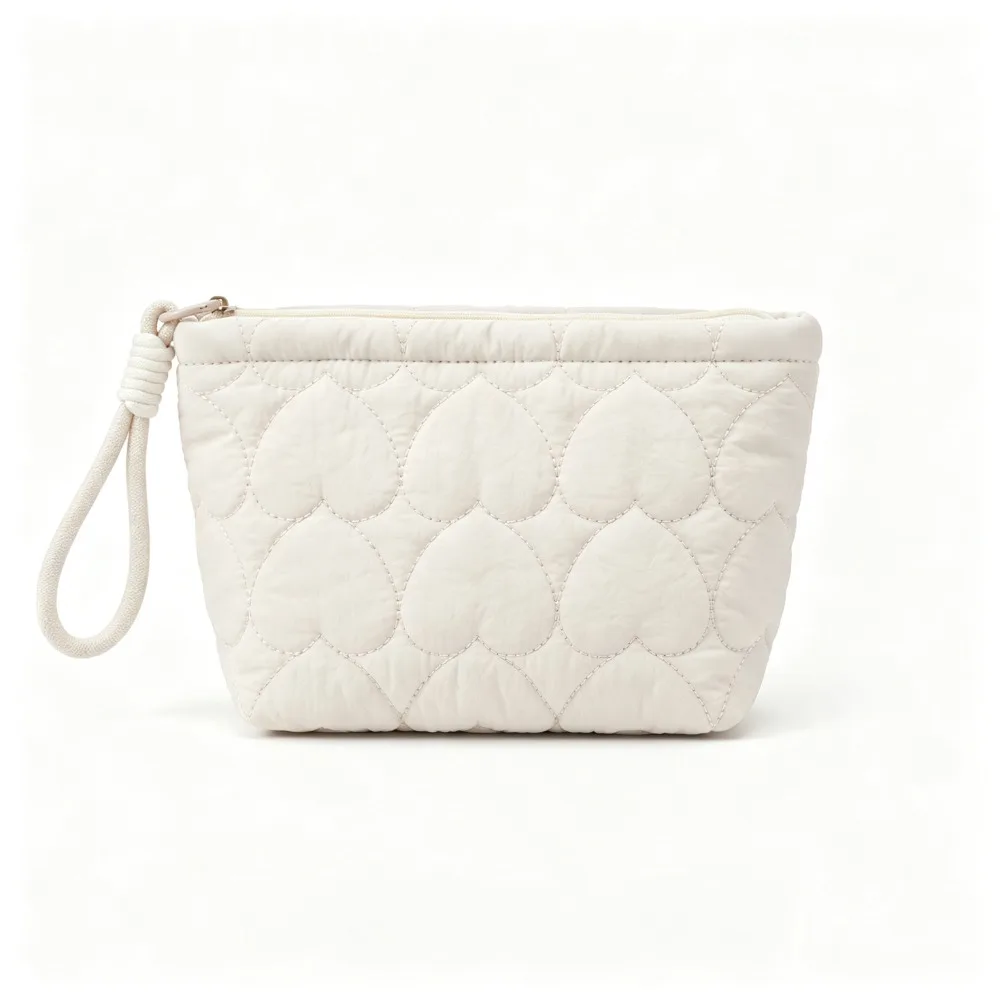 Large Capacity Cosmetic Bag Heart Quilted with Lanyard Makeup Storage Bag Portable Soft Inner Lining Lipstick Organizer Pouch