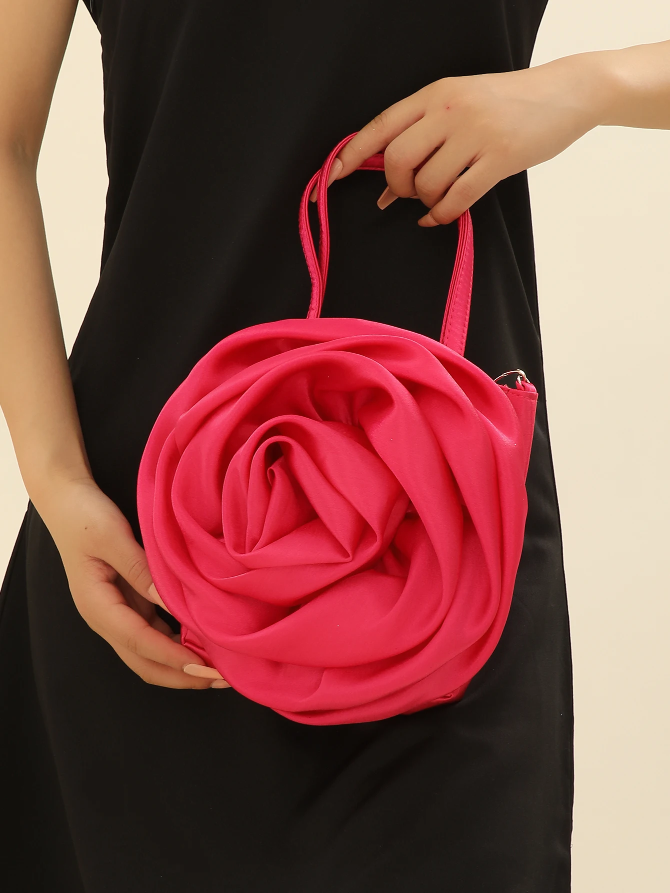 Bolso de lujo con diseño de rosa para mujer, bolsa de hombro de seda plisada con flores, de satén, para noche, boda y fiesta