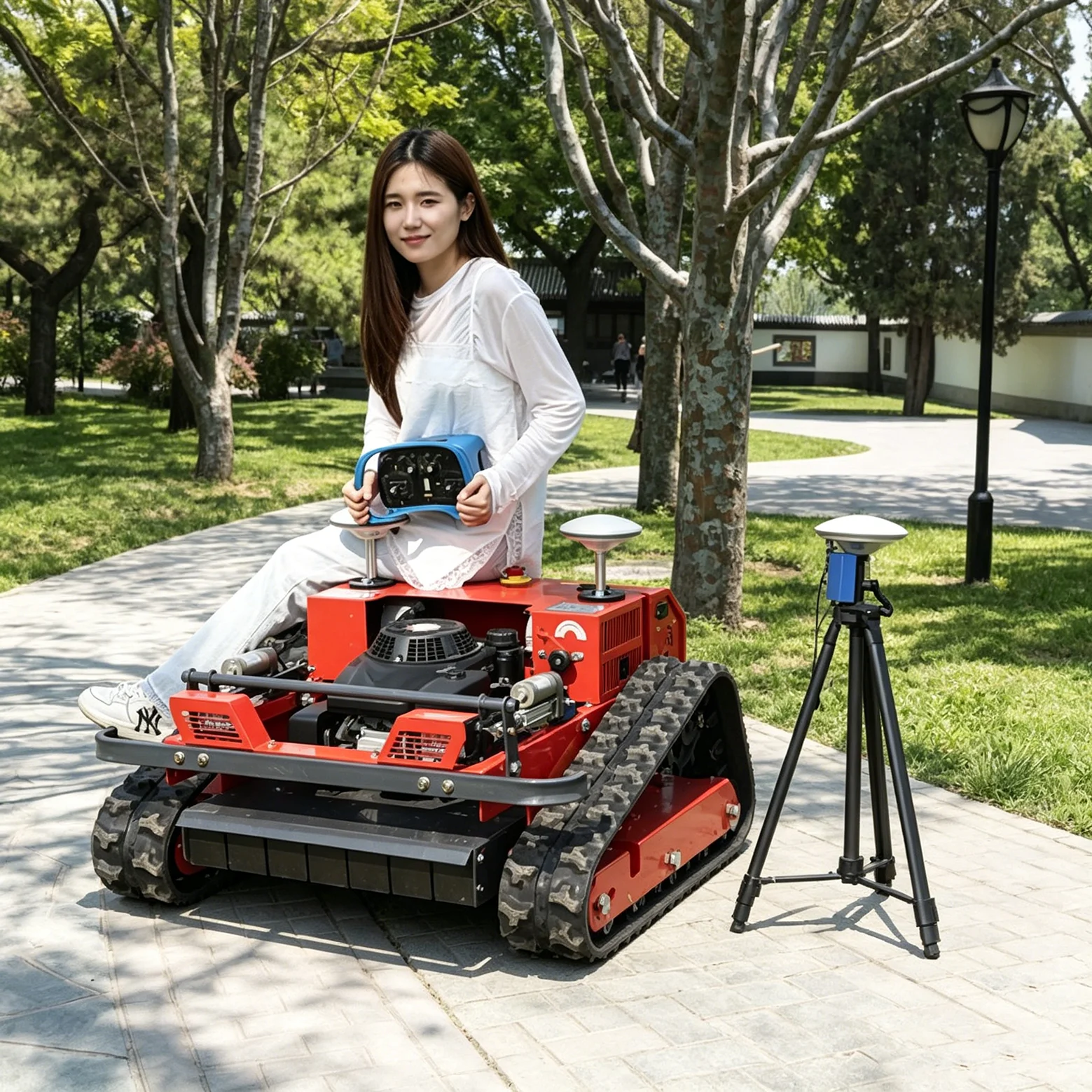 Customized remote control lawn mower 4-stroke self-propelled lawn mower, household portable garden lawn mower