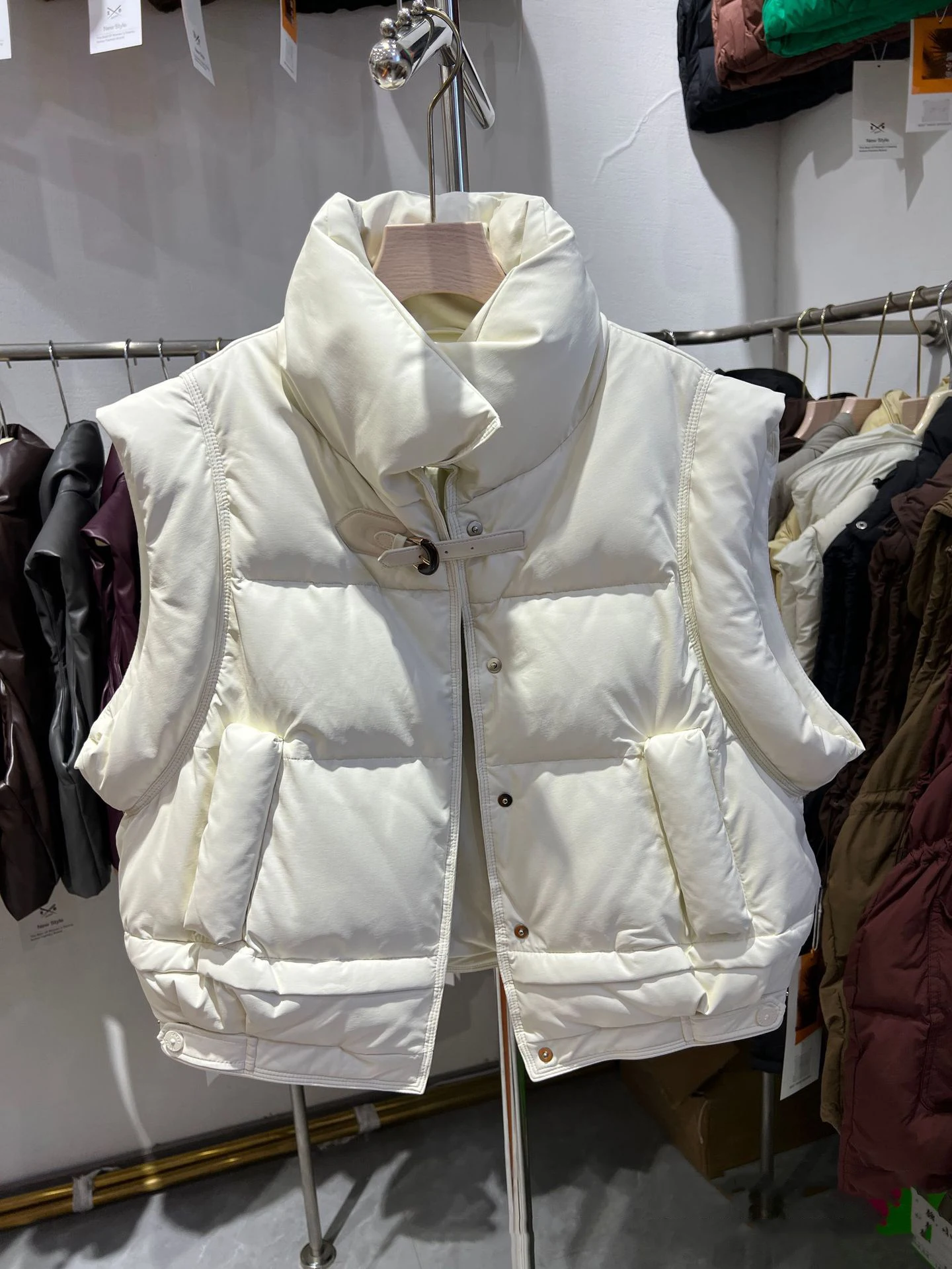 

Autumn Winter Unwashed PU Leather Down Vest Women White Duck Down Sleeveless Vest Female Single Breasted Stand Collar Waistcoat