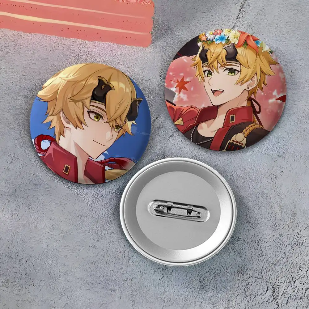 توما جينشين تأثير شارات مستديرة رائعة شارة دبابيس دبابيس الإبداعية للملابس قبعة ظهره هدية الملحقات