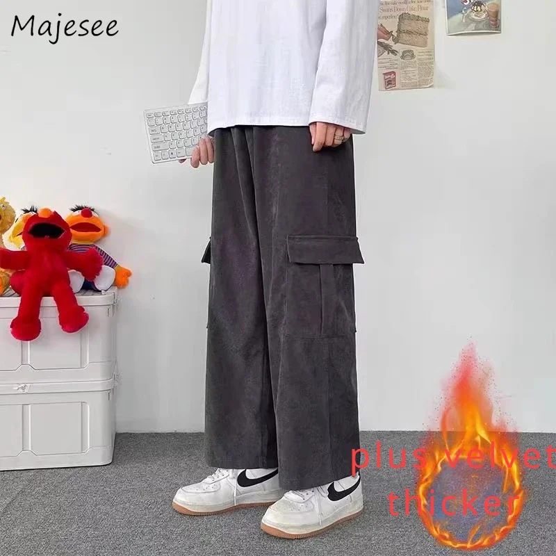 السراويل البضائع الرجالية سروال قصير زائد المخملية خمر عادية النمط الياباني جيوب بسيطة باردة الموضة العصرية Hombre أنيق فضفاض شيك