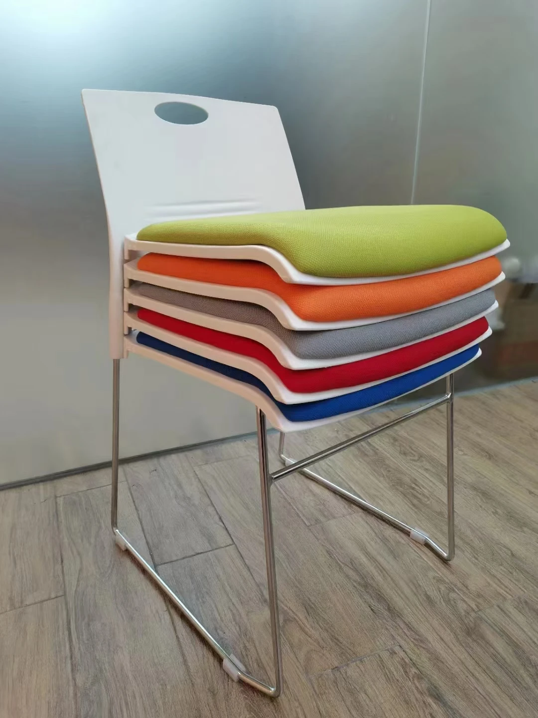 Cheap Colorful Stackable Plastic Chair with Metal Leg Stacking Stack for Restaurant Dinning Dine Reception Visitor Guest Events