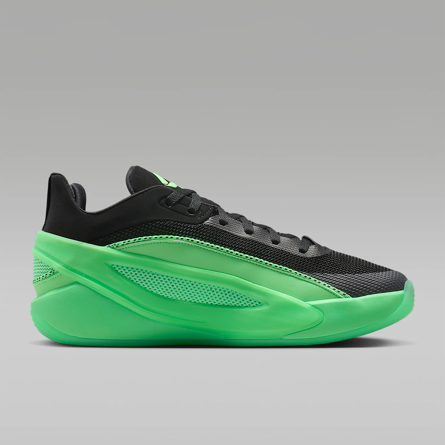 Nike Authentic JORDAN Men's Mi - Men'S Shoes Nike Jordan ulasan dan harga