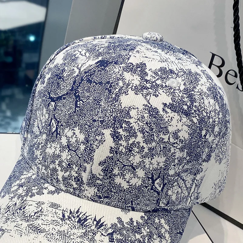 New baseball caps for women and men Fine printed process metal adjustable buckle cap Stylish outdoor sports sunblock hat