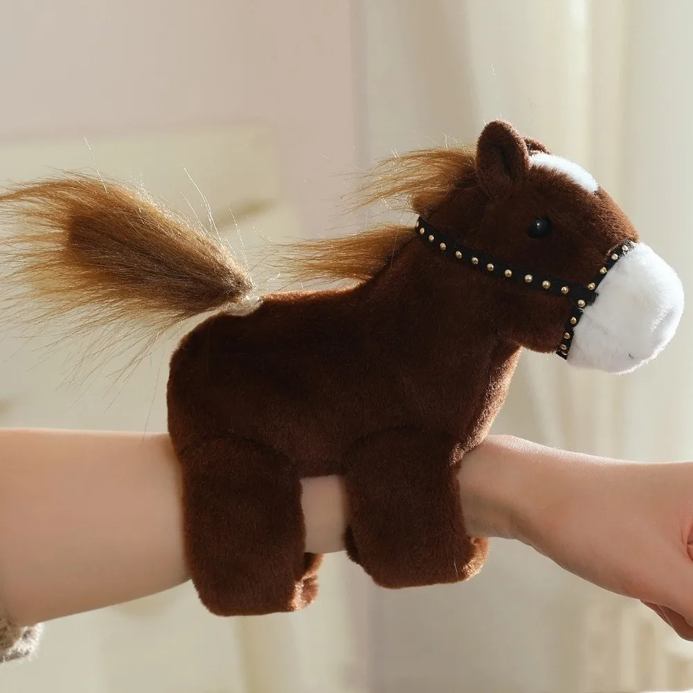 Bracelet de poignet en peluche cheval de Simulation, dessin animé, poney doux, nouveauté, queue rotative, jouet en peluche, utilisation décorative