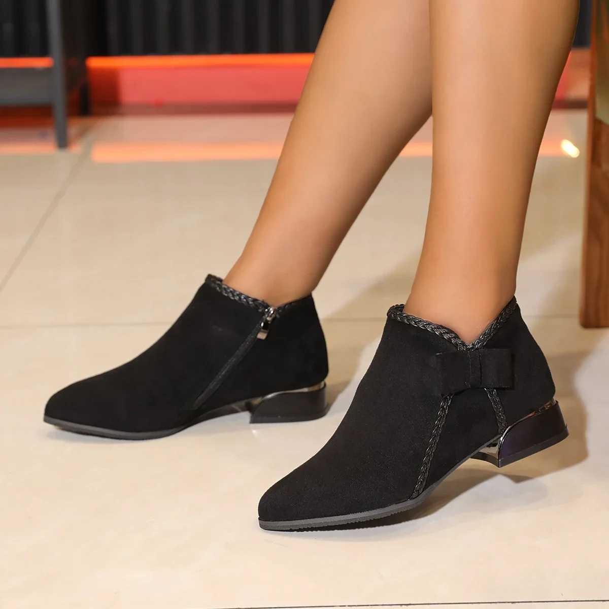 Winter-Wildleder, rutschfest, große Freizeit-Arbeitsstiefel, modisch, neu, spitz, niedrig geschnitten, elegant und sexy, bequeme Damenstiefel