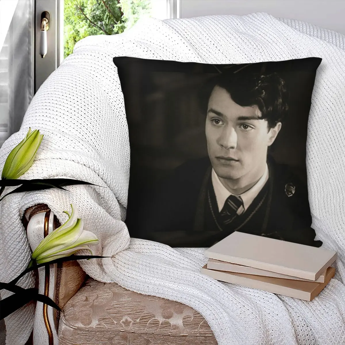 Tom Riddle Pillowcase Polyester Linen Velvet Pattern Zip Decorative Car Cushion Cover 18\