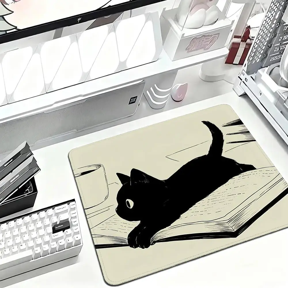 

Black Cat Illustration Mouse Pad For FPS eSports Ultra Smooth Glide Professional Desktop Mat Gaming XXL Large Size 500X500MM