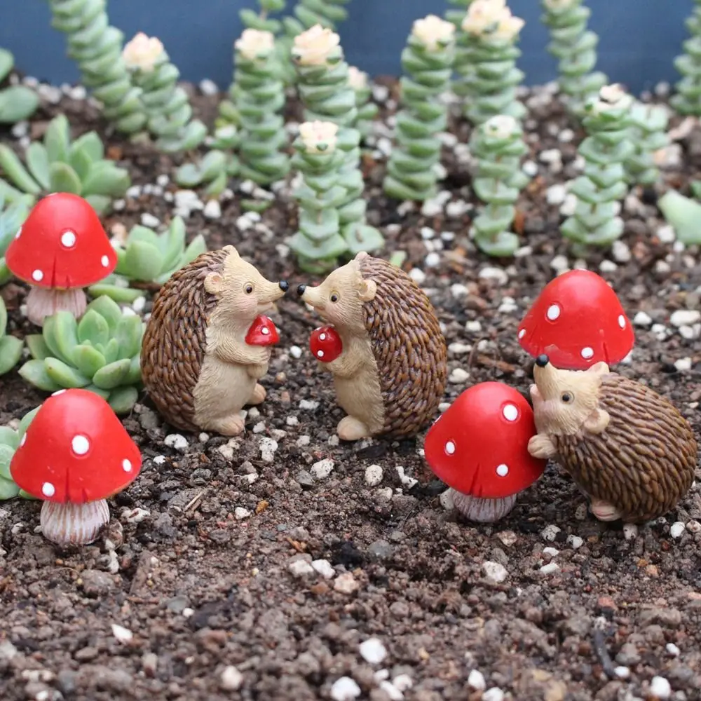 

7pcs Resin Hedgehog Mushroom Statue Cute Cartoon Animal Sculpture Waterproof Simulation Garden Miniatures Figurine Living Room