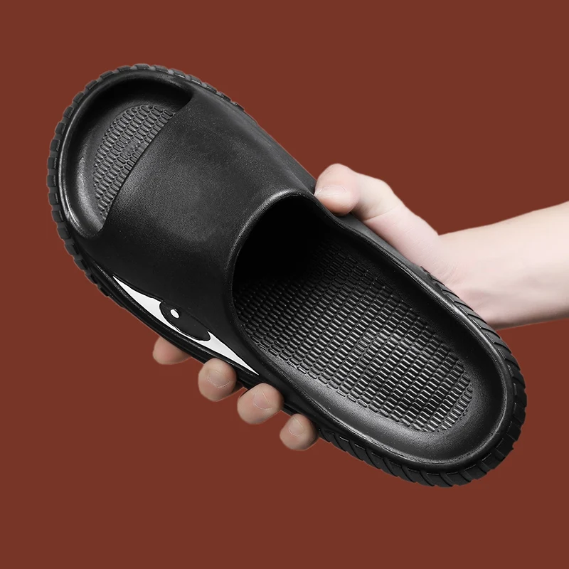 New Summer Sports Shoes One-Eyed Member Slippers For Men's Thick Sole Platform Slippers EVA Simple And Versatile Casual Beach