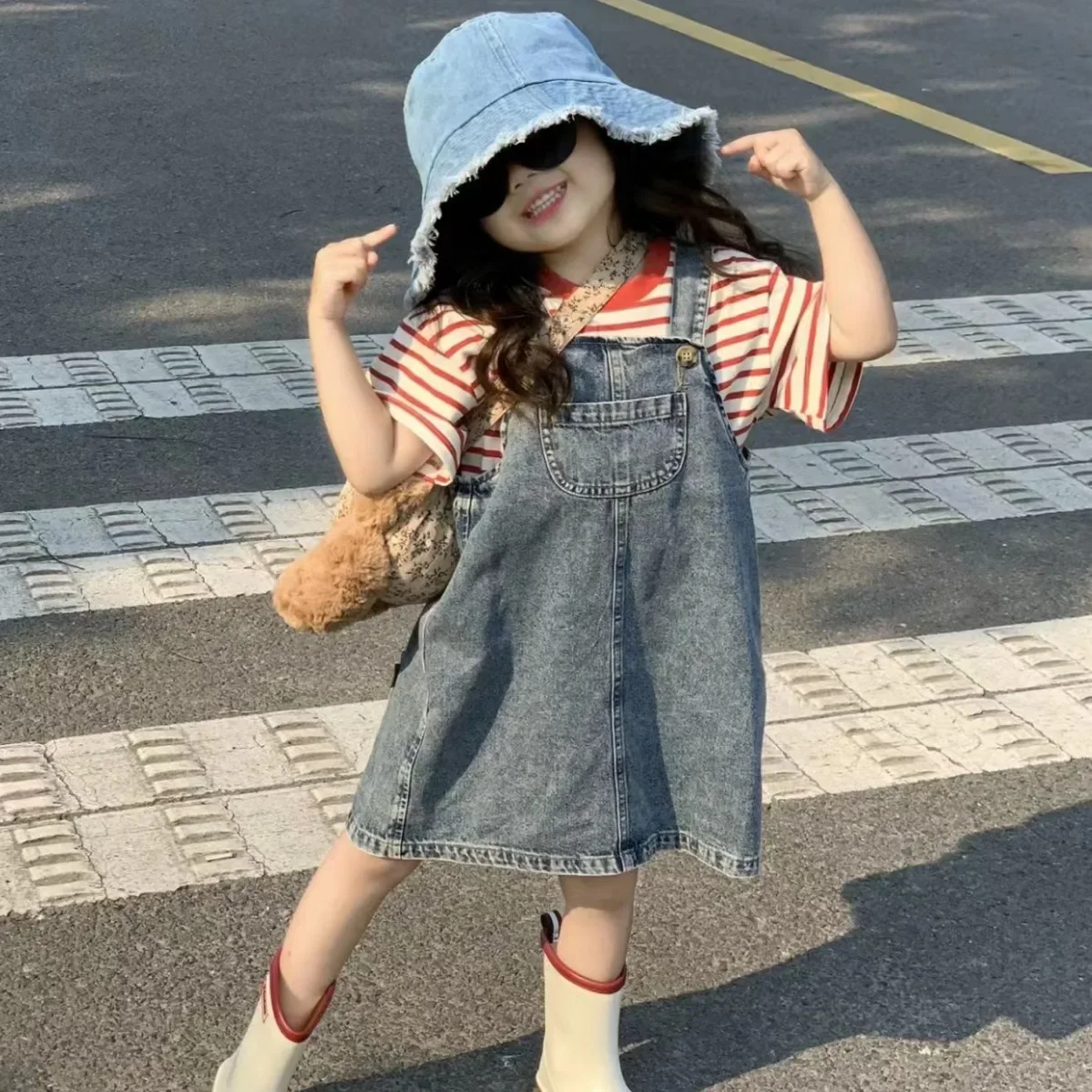 Children Skirt Wear 2024 Summer Korean Style Girls Sweet and Cool Cowboy Suspenders Skirt Fashion Sundress A-line Denim Skirt