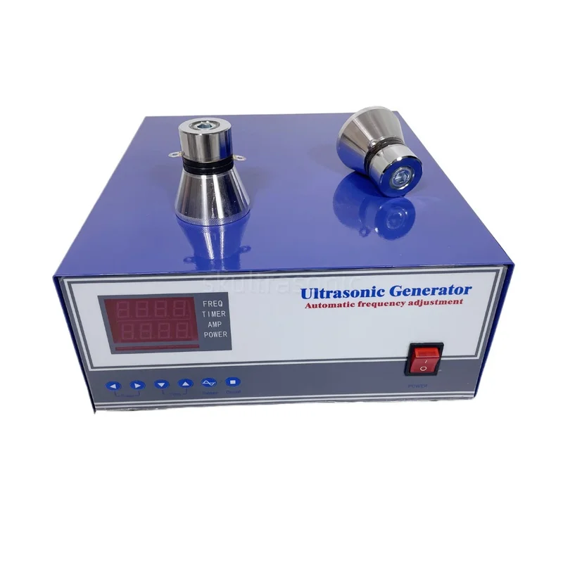 600 واط 40 كيلو هرتز أو 28 كيلو هرتز مولد خزان المياه بالموجات فوق الصوتية لآلات التنظيف بالموجات فوق الصوتية للمختبر