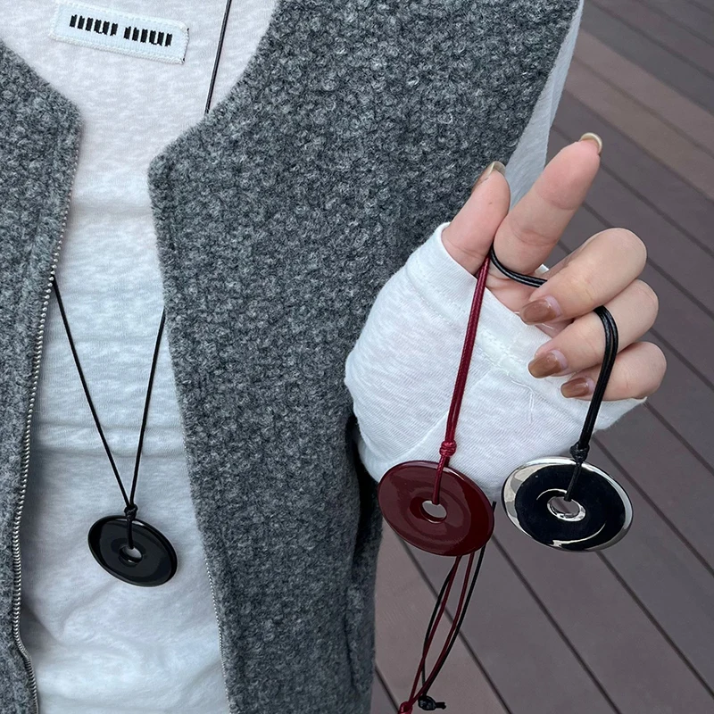 Fashion Simple Water Bottle Pendant Peace Buckle Metal Sweater Chain Cold Style Necklace Women Vintage All-match Neck Jewelry