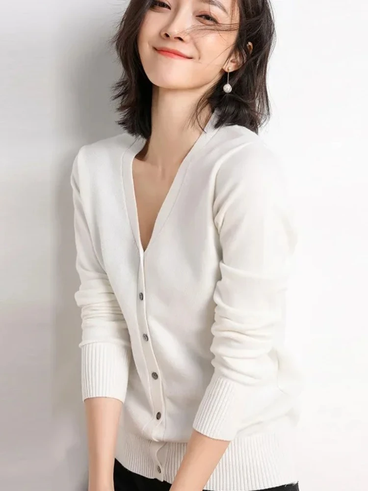 2025 à manches longues tricoté vêtements d'extérieur femmes Cardigans solide mince printemps automne chandails col en v tricots mode coréenne Cardigans