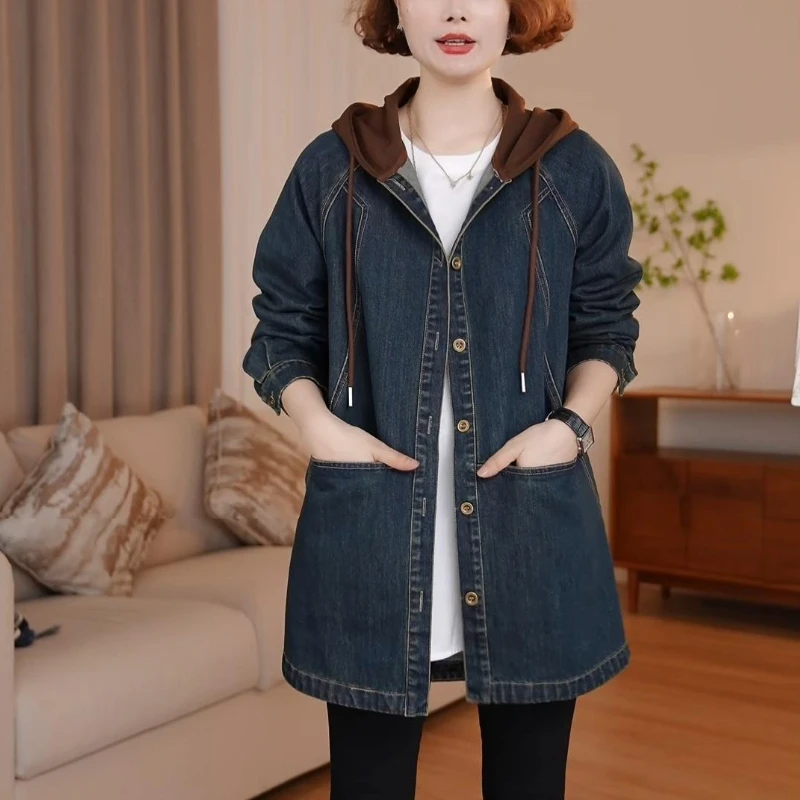 Giacca di jeans patchwork con cappuccio in due pezzi finta da donna 2025 Primavera Autunno Versatile moda casual Vestibilità ampia Top medio lungo giovanile