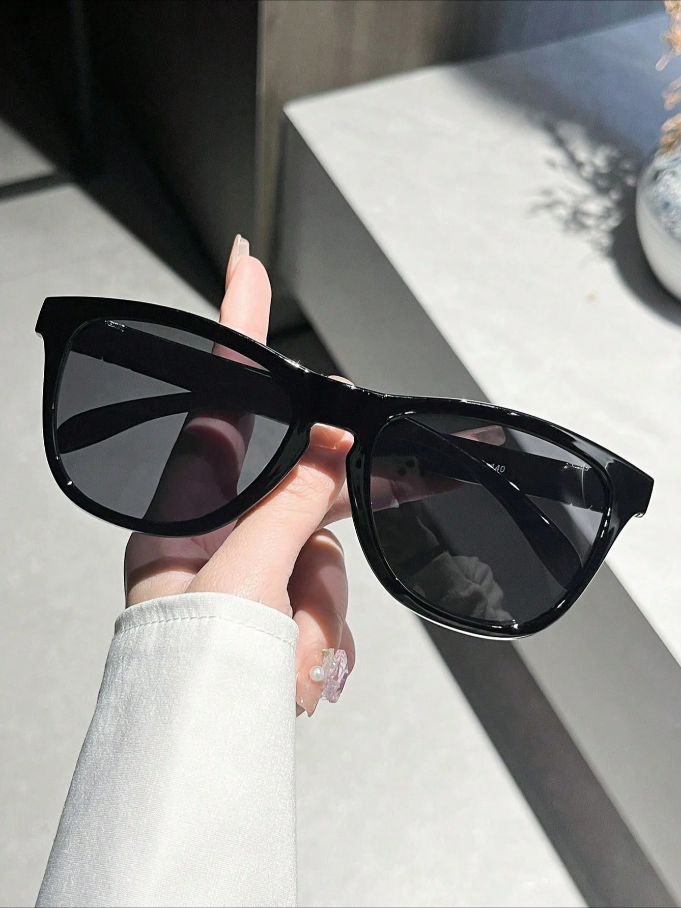 نظارات شمسية مربعة كلاسيكية للسفر باللون الأسود الأكثر مبيعًا للجنسين